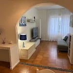 Al Berso' 아파트 *